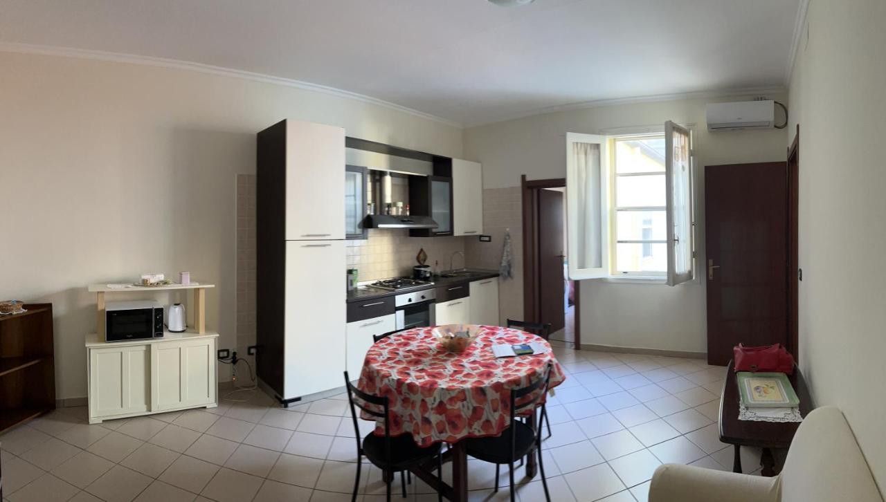 Casa Adriana, Centralissima, Confinante Ospedale Civile Sassari Dış mekan fotoğraf